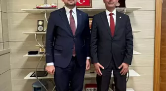 Gençlik ve Spor Bakan Yardımcısı Eminoğlu, Atletizm Federasyonu Başkanı Karadağ'ı Kabul Etti