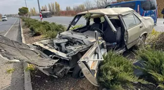 Konya'da Refüje Devrilen Otomobilde 2 Yaralı