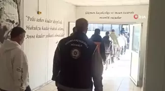 Osmaniye'de Durdurulan Otobüste 11 Kaçak Göçmen Yakalandı