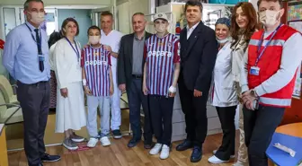 Trabzonspor, Lösemili Çocuklara Moral Ziyareti Gerçekleştirdi