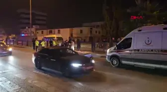 Adana'da Yoldan Karşıya Geçen Yaşlı Adam Otomobilin Çarpması Sonucu Hayatını Kaybetti