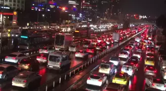 İstanbul'da Trafik Yoğunluğu Yüzde 90'a Ulaştı