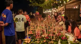 Tayland'da Loy Krathong Festivali Renkli Görüntülere Sahne Oldu