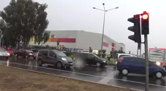 Aydın'da Yeni Alışveriş Merkezi Trafiği Çiledi