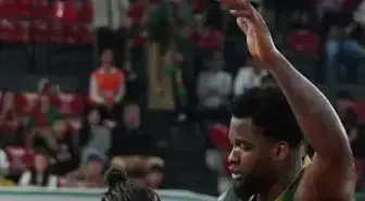 Karşıyaka, Yalovaspor Basketbol'u Farklı Geçti