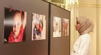 Sığınmacıların Çocuk Hakları İçin Fotoğraf Sergisi Taksim'de Açıldı