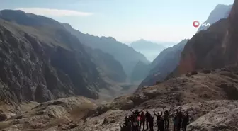 Niğde Aladağlar'da yürüyüşe çıkan yabancı uyruklu ikizler kayboldu