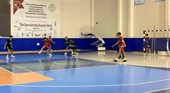 Futsal Yıldız ve Gençler İlçe Birinciliği Müsabakaları Başladı