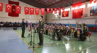 Malatya 2. Ordu Komutanlığı Bandosu Hakkari'de Konser Verdi