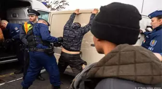 AB Ülkelerinde Barış Tehditleri: Düzensiz Göç ve Terör Öne Çıkıyor