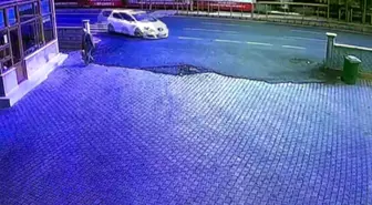 Kayseri'de Trafik Kazası: 3 Yaralı, Yaşlı Adam Kıl Payı Kurtuldu