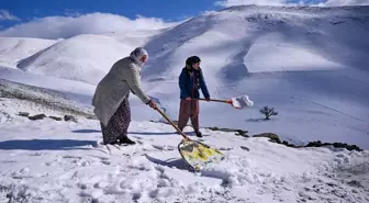 Van'da Kar Yağışı ile Kış Mesaisi Başladı