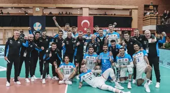 Halkbank Voleybol Takımı, CEV Şampiyonlar Ligi'nde İlk Galibiyetini Aldı