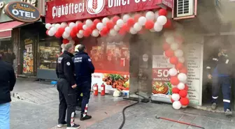 Erzincan'da Çiğköfteci Ömer Usta'da Yangın