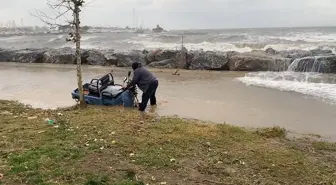 Lodosun vurduğu İstanbul'da metrelerce yükseklikte dalgalar oluştu