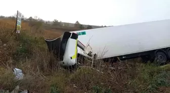 Karacabey'de Tır Kazası: Sürücü Hastaneye Kaldırıldı