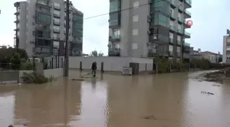 Antalya Belek'te Şiddetli Yağışlar Hayatı Felç Etti