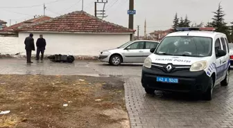 Konya'da Otomobil ile Elektrikli Bisiklet Çarpıştı: 1 Yaralı