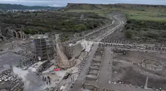 Perge Antik Kenti'nde 1800 Yıldan Sonra Kestros Çeşmesi Yeniden Faaliyette