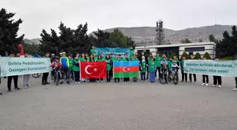 Bakü Türk Anadolu Lisesi'nden Çevre Dostu Bisiklet Turu