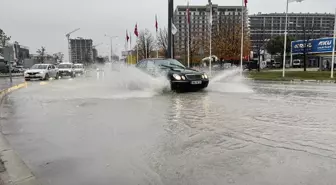 Bursa'da Lodos ve Sağanak Yağış Hayatı Olumsuz Etkiledi