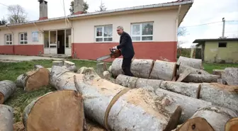 Köyde Öğrencilerini Kışın Ihlamur Çayıyla Karşılayan Öğretmen