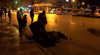 Denizli'de Otomobil ve Motosiklet Çarpıştı: Sürücü Yaralandı