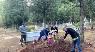 Seydikemerli eğitimciler merhum öğretmen Türk'ü unutmadı