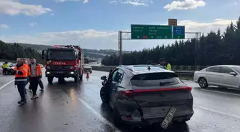 Anadolu Otoyolu'nda Otomobil ve Cip Çarpıştı: Yaralılar Hastaneye Kaldırıldı