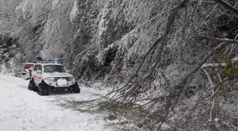 Küre'de Kar Engeline Rağmen KOAH Hastası Paletli Ambulansla Hastaneye Ulaştırıldı