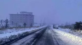 Nevşehir'de Kar Yağışı Nedeniyle Yol Temizleme Çalışmaları Başladı