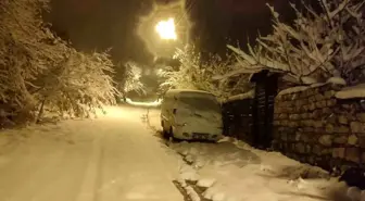 Bilecik'in Osmaneli İlçesi'nde Mevsimin İlk Karı Yağdı