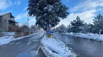 Sarayönü'nde kar yağışı hayatı olumsuz etkiliyor