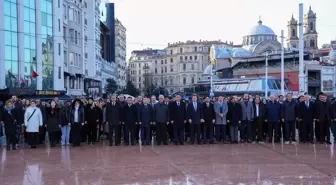 Öğretmenler Günü Taksim'de Kutlandı