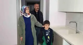 Bakan Murat Kurum ile depremzede kadının diyaloğu duygulandırdı