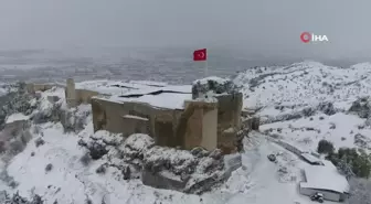 Kar Yağışı Harput'u Beyaz Gelinliğine Bürüdü