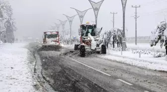 Bitlis'te Karla Mücadele Çalışmaları Devam Ediyor