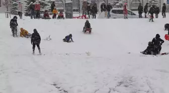 Erzurum'da Kar Tatili, Çocuklar Kızakla Eğlendi