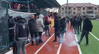 Karasuspor ile Hendekspor Maçında Olaylar: 1 Futbolcu Yaralandı