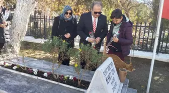 Terör örgütü PKK tarafından şehit edilen öğretmen Mehmet İzdal anıldı