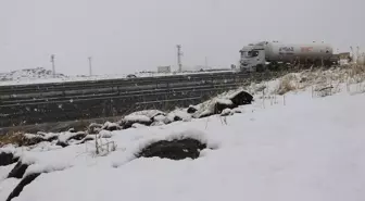 Diyarbakır'da Mevsimin İlk Karı Yağdı