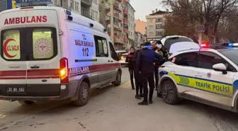 Edirne'de Motosiklet ve Otomobil Çarpıştı: 2 Yaralı