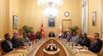 TBMM Başkanı Numan Kurtulmuş, Kırım Tatarı ve Somali Heyetini Kabul Etti