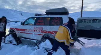 Kar nedeniyle kapanan yollar hastaları tehlikeye attı