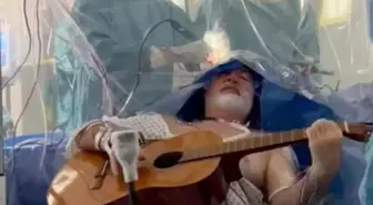 Beyninden tümör alınan hasta, ameliyat masasında gitar çaldı