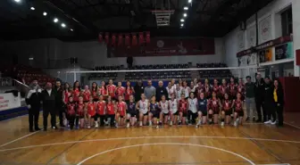 Düzce Voleybol A Takımı, Genç Kızlar Mahalli Liginde Birinci Oldu