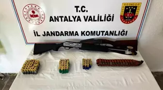 Antalya'da Yüzlerce Yıl Hapsi Bulunan Şahıs Yakalandı