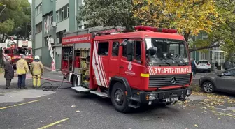 Kadıköy'de Restoran Bacasında Yangın