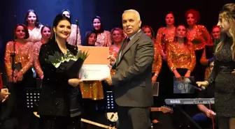 Trabzon'da Sağlık Personeli Türkülerle Konser Verdi