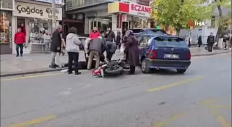 Denizli'de Motosiklet ve Otomobil Çarpıştı: 1 Yaralı